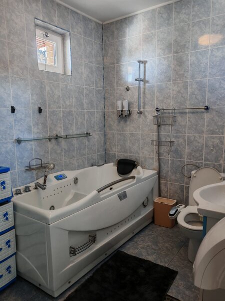 Vila 5 camere mobilata,  ideal birouri, zona Barbu Vacarescu, 180 mp